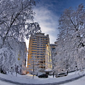 �������