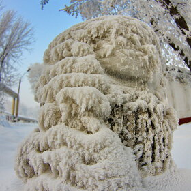 �������