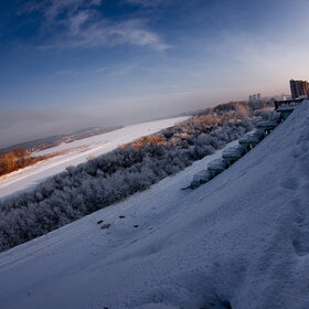 �������