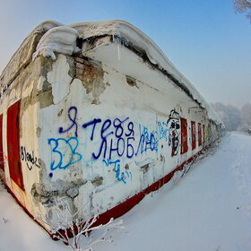 �������